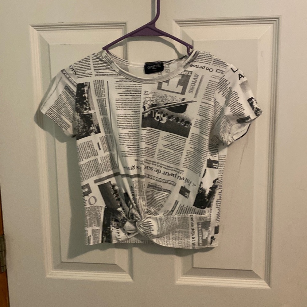 This is a graphic white top.